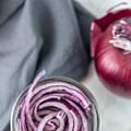 sliced red onion