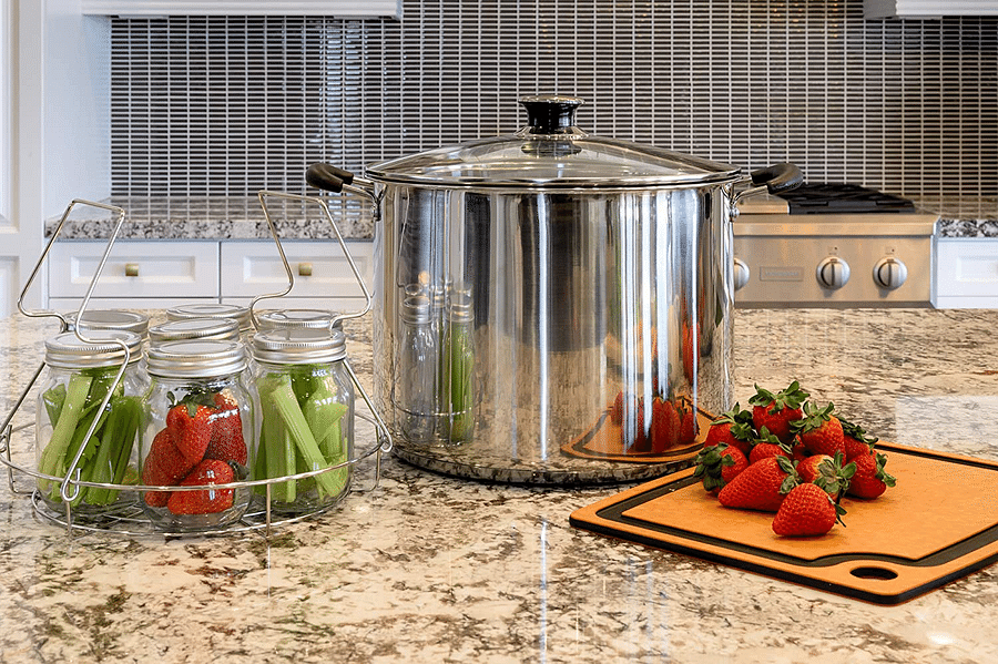 Choosing the Best Canning Pot with Rack for Your Kitchen